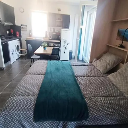 Studio For 2 People *