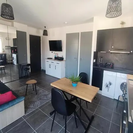 Studio For 2 People Apartment